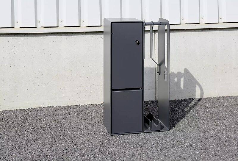 fahrrad-abstellanlage-velo-connector__shoKAT0069525 Fahrrad-Abstellanlage VELO-CONNECTOR mit Ladeschließfach, Radeinstellung rechts, Münzpfandschloss, Stahlteile in RAL 7016 anthrazitgrau