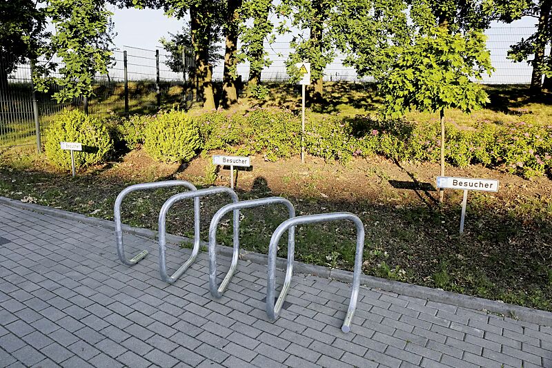 1 Grund- und 1 Anbaueinheit bei einseitiger Nutzung für 4 Stellplätze bzw. 8 Stellplätze bei doppelseitiger Nutzung