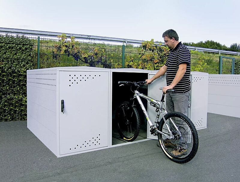 Fahrradgarage LEXINGTON NEW, 1 Grund- und 3 Anbaueinheiten mit Giebeldach, mit Profilhalbzylinderschloss, Türanschlag DIN rechts, Stahlkonstruktion in RAL 9006 weißaluminium