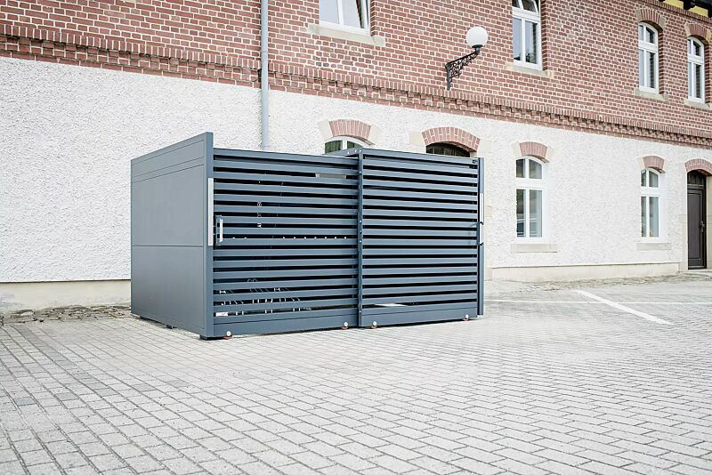 Fahrradgarage STYLEOUT® BIKE LINIS, Rück-, Seitenwände und Schiebetüren in RAL 7016 anthrazitgrau, Dach Aluminium eloxiert