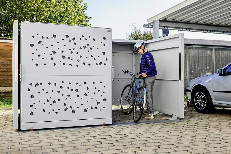 Fahrradgarage STYLEOUT® BIKE TOMO, Rück-, Seitenwände und Schiebetüren in RAL 9006 weißaluminium, Dach Aluminium eloxiert