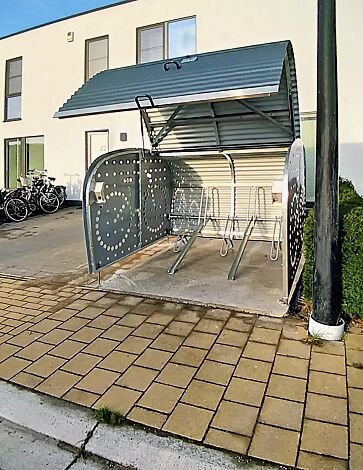 Fahrradgarage VELO-BOXX®-Professional inklusive Einbau-Fahrradständer, Tief/Hoch-Einstellung, mit Klappflügeltür aus Wellblech in RAL 7016 anthrazitgrau, Seitenwände in RAL 7004 signalgrau