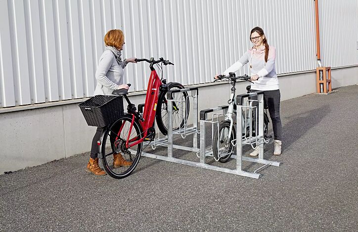 Fahrradparker KONTUR doppelseitig, 8 Stellplätze