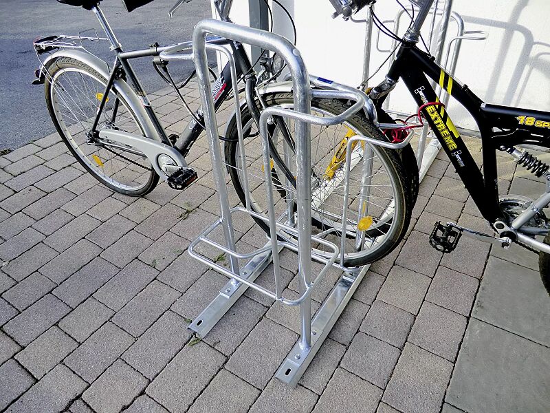 fahrradparker-missouri-light__shoKAT0061062 Fahrradparker MISSOURI-LIGHT doppelseitig 90°, tief / hoch, zum Aufdübeln bei +/- 0 mm, 8 Stellplätze, feuerverzinkt