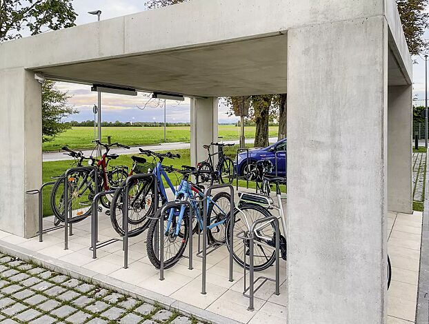 Fahrradparker MISSOURI-LIGHT, einseitig, 90°, hoch / tief, zum Aufdübeln -250 mm, in RAL 7016 anthrazitgrau