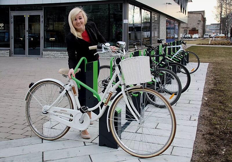 Fahrradparksystem BIKEEP, Reihenaufstellung, mit kundenspezifischer RFID-Zugangsberechtigung