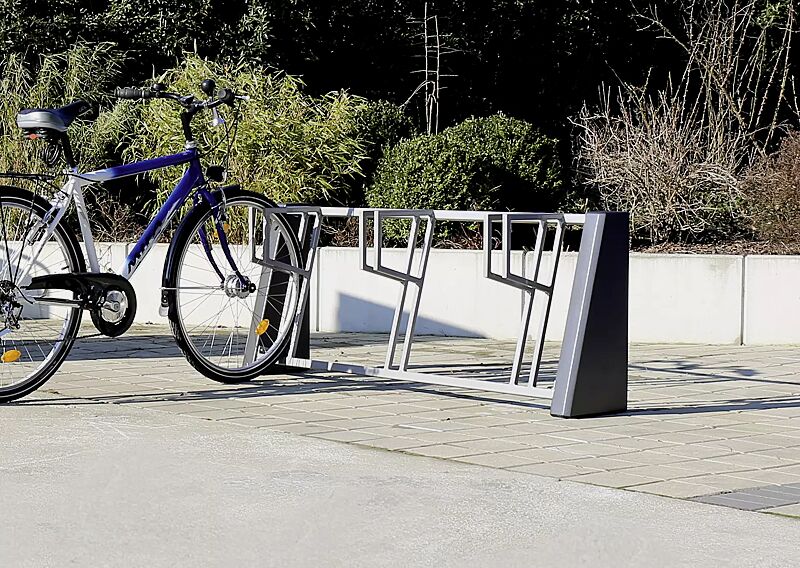 Fahrradständer INTAL in RAL 9007 graualuminium, Seitenteile Beton beschichtet in graphit