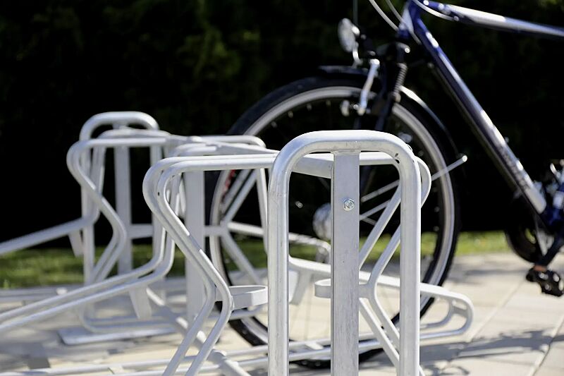 fahrradstaender-madison__shoKAT0040808 Fahrradständer MADISON, zum Aufdübeln, 8 Stellplätze
