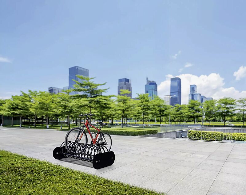 fahrradstaender-memphis__shoKAT0072305 Fahrradständer MEMPHIS ohne Betonsockel, 4 Stellplätze, in RAL 9005 tiefschwarz