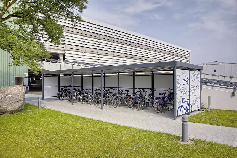 fahrradueberdachung-flexi-box__shoKAT0023930 Fahrradüberdachung FLEXI-BOX, auftragsbezogene Anpassung, ca. Dachbreite x Dachtiefe 12300 mm x 3300 mm, Wandelemente Fassadenbautafeln Trespa® in wintergrau, Stahlkonstruktion in RAL 7016 anthrazitgrau