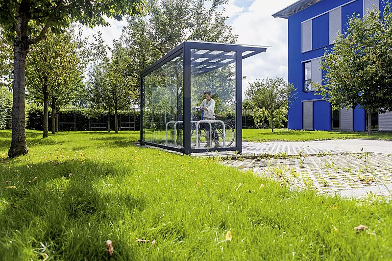 fahrradueberdachung-pictor__shoKAT0055778 Fahrradüberdachung PICTOR, Dachbreite x Dachtiefe 3500 mm x 2250 mm, mit Rück- / Seitenwände aus ESG Klarglas, mit Anlehnbügel FLORIDA, Stahlkonstruktion in RAL 7016 anthrazitgrau