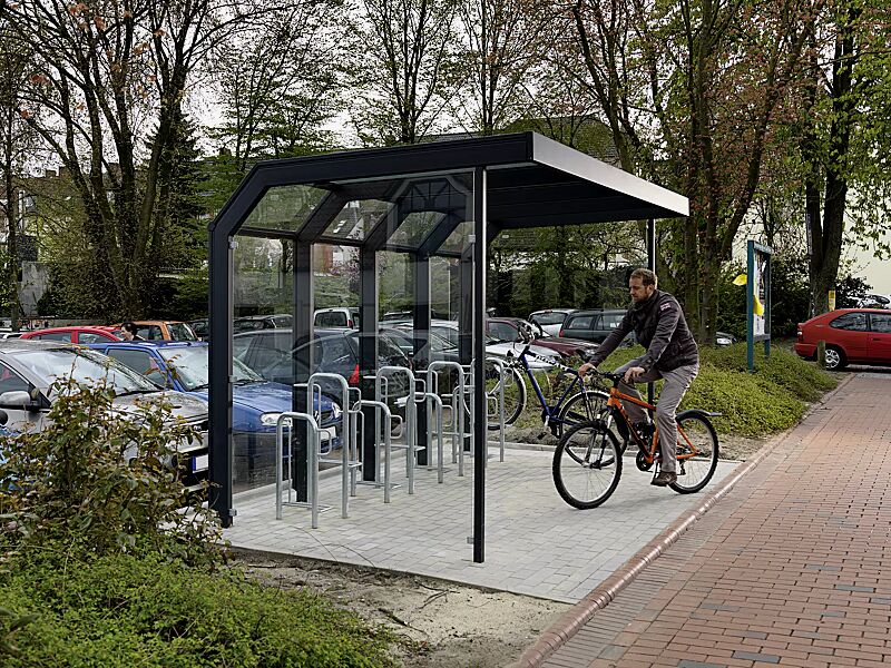 fahrradueberdachung-saturn__shoKAT0040499 Fahrradüberdachung SATURN, Dachbreite x Dachtiefe 4060 mm x 2300 mm, mit Rück- und Seitenwänden aus ESG, Klarglas, mit Fahrradparker MISSOURI, Stahlkonstruktion in RAL 7016 anthrazitgrau