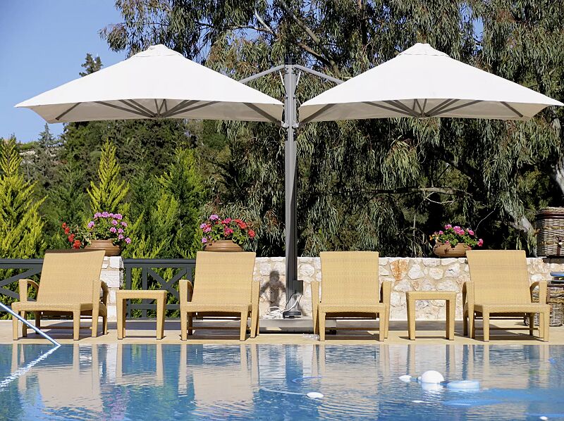 freiarmschirm-multi-pole__shoKAT0051509 Freiarmschirm MULTI POLE, 2 Schirme, quadratisch, zum freien Aufstellen