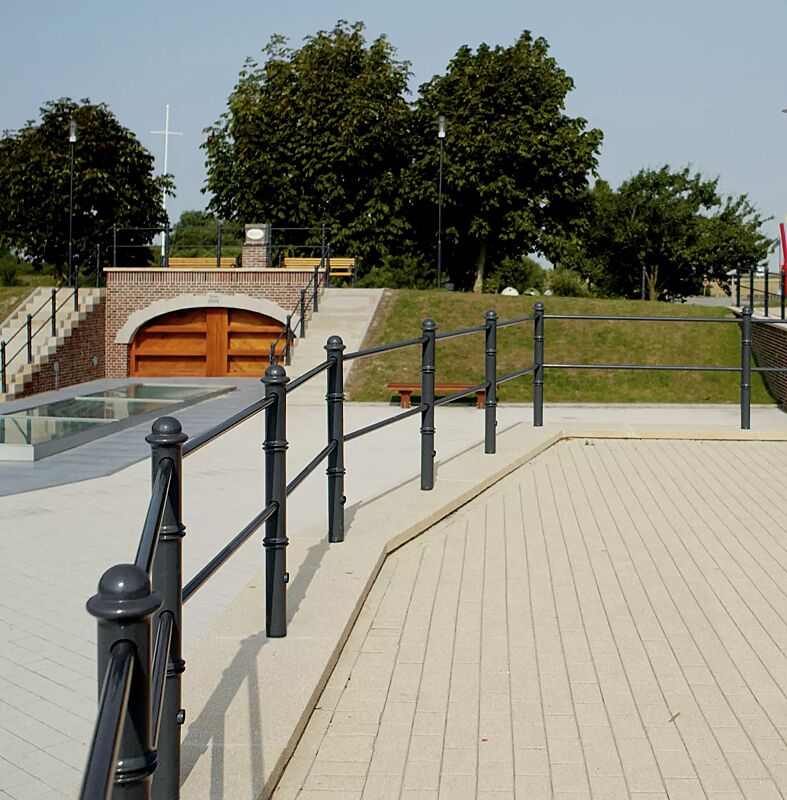 gelaendersystem-mit-poller-favorit-100__shoKAT0007001