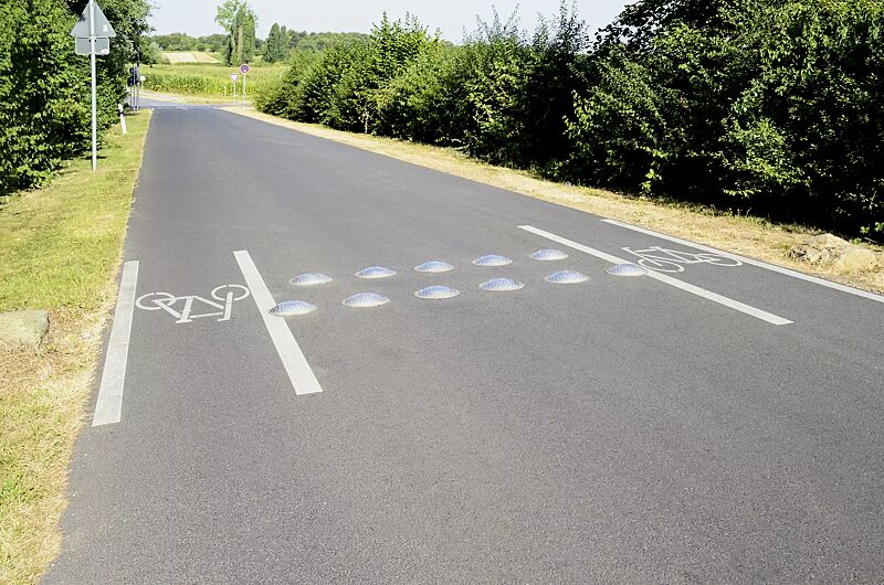 geschwindigkeitshemmer-koelner-teller__shoKAT0060921 Geschwindigkeitshemmer KÖLNER TELLER