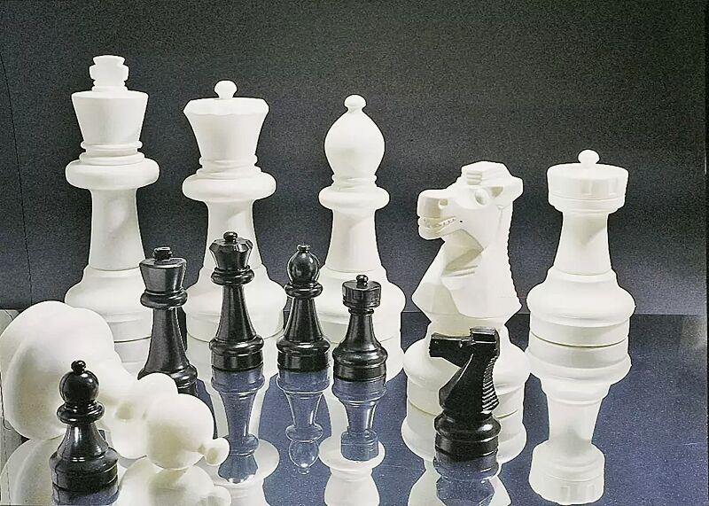 grossfigurenspiel-schach-und-dame__shoKAT0008871 Spielfiguren-Set SCHACH, klein und groß