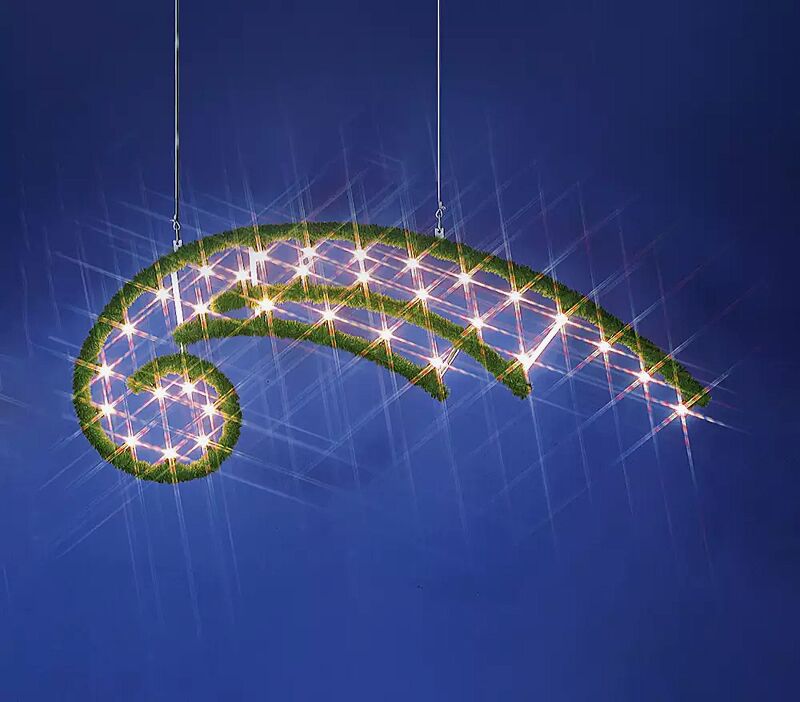 Kometenschweif ADVENT, zur Straßenüberspannung, rechts