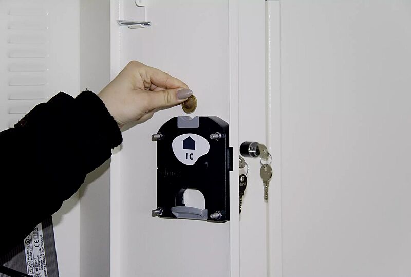 ladegeraetebox-keep-me__shoKAT0025177 Detail: Pfandschloss