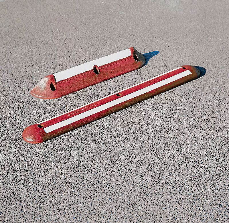 leit--und-radstopbalken-tigris__shoKAT0012867 Radstopbalken, Leitbalken, Ausführung in rotbraun