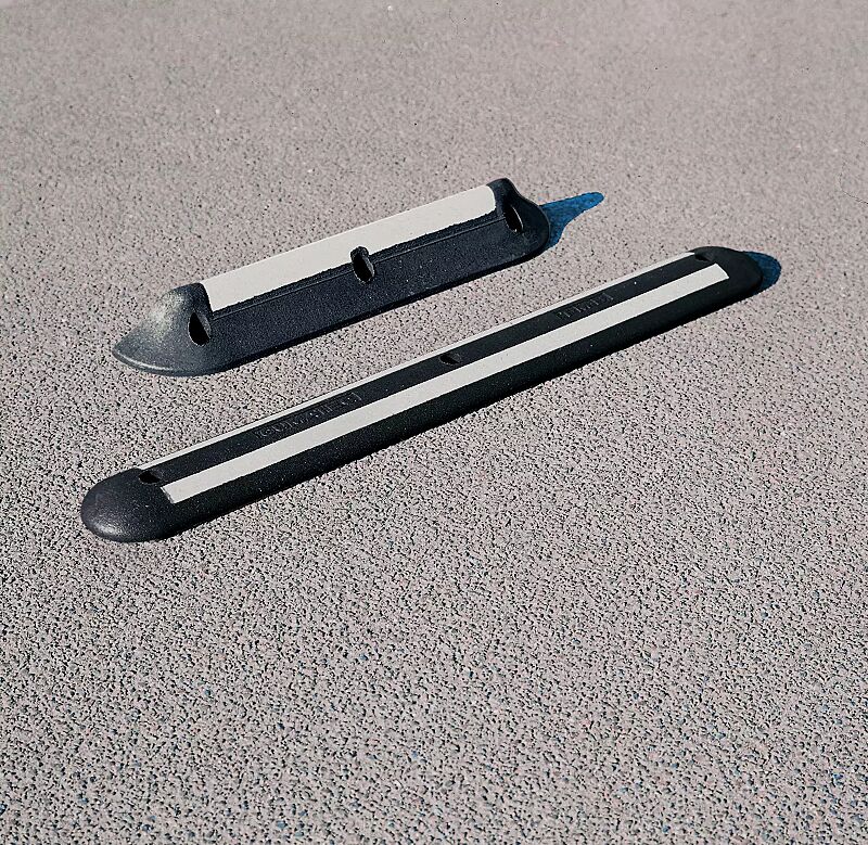 leit--und-radstopbalken-tigris__shoKAT0012869 Radstopbalken, Leitbalken, Ausführung in schwarz