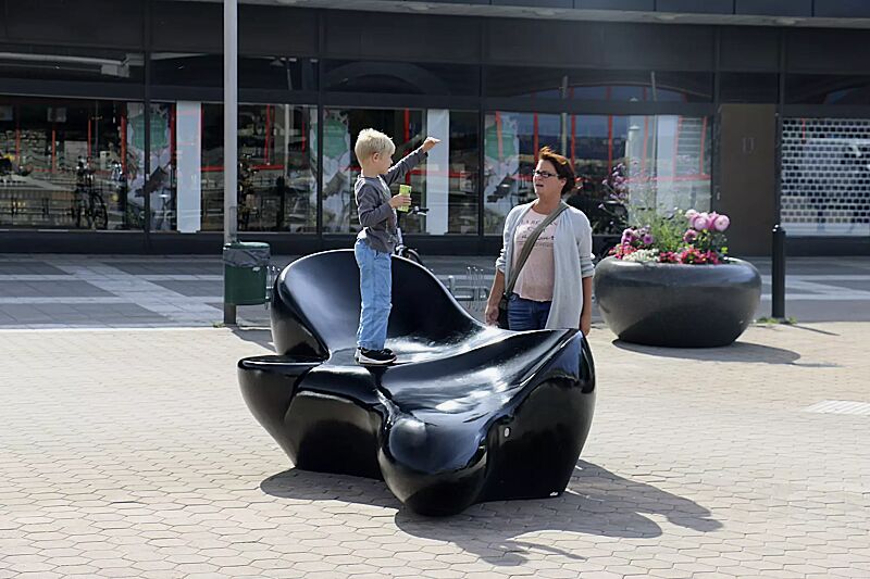 liegebank-harmony__shoKAT0056862 Liegebank HARMONY in RAL 9005 tiefschwarz