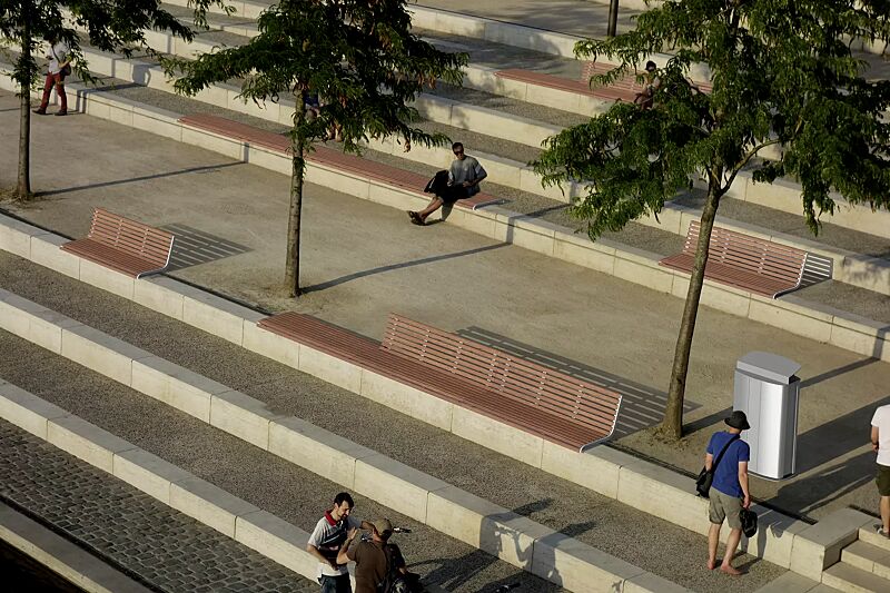 Mauerauflage PORT mit und ohne Rückenlehne, mit Jatobaholzbelattung