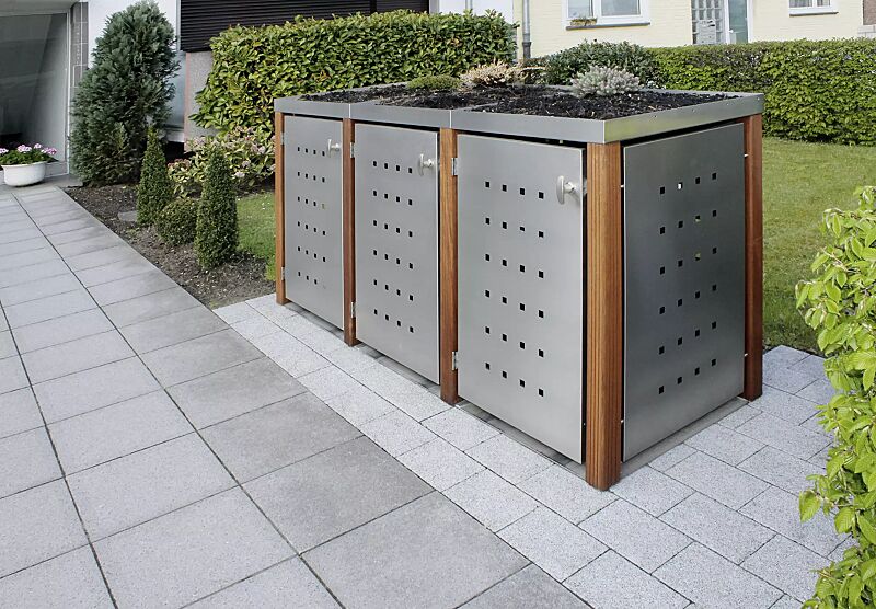 muellbehaelterschrank-garland__shoKAT0039790 Müllbehälter-Dreifachschrank GARLAND mit Pflanzdach, Türen, Dach, Rück- / Seitenwandelemente aus Edelstahl, Pfosten in Bangkiraiholz