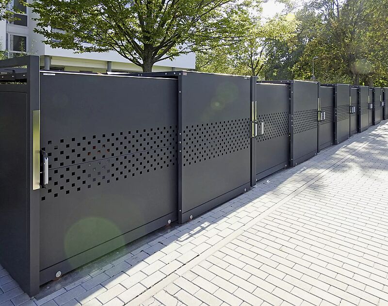 muellbehaelterschrank-styleout-qubis-1100__shoKAT0067913 Müllbehälter-Doppelschrank STYLEOUT® QUBIS 1100 für 4-Rad-Abfallgroßbehälter, Schiebetüren mit Quadratlochung, Aluminiumkonstruktion in RAL 7016 anthrazitgrau