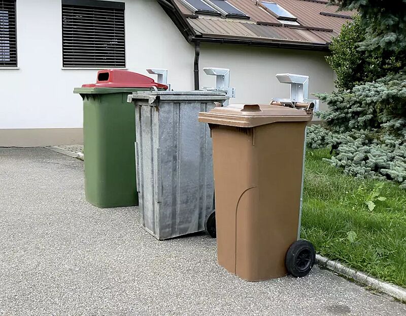 muelltonnensaeule-fixout__shoKAT0050074 Mülltonensäule FIXOUT, feuerverzinkt, zum Aufdübeln