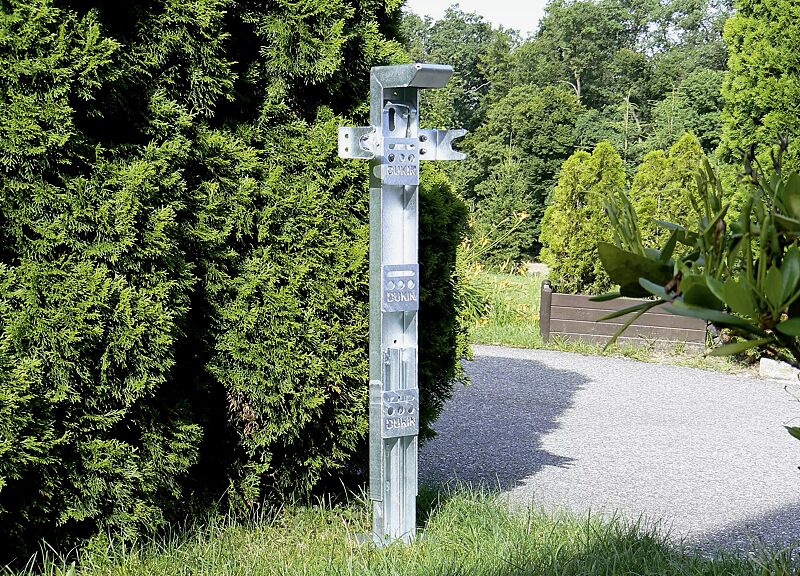 muelltonnensaeule-fixout__shoKAT0050078 Mülltonnensäule FIXOUT, feuerverzinkt, zum Aufdübeln, für Mülltonnen 120 bis 240 Liter