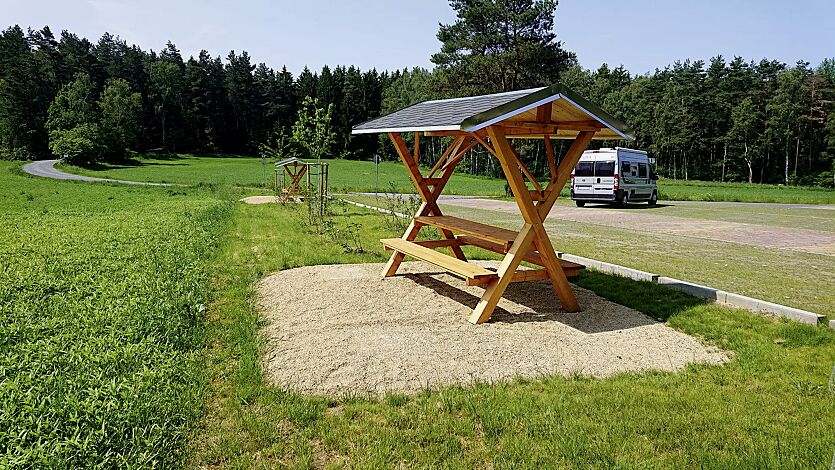 Partyhütte KABANO, Dachbreite x Dachtiefe 2500 mm x 2000 mm, inkl. Sitzbank und Tisch