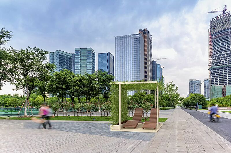 pavillon-cuby-rest__shoKAT0073543 Pavillon CUBY REST zum Aufdübeln bei +/- 0 mm, Dachbreite x Dachtiefe 2200 mm x 2200 mm, Dach mit Rankseile, Wandelemente mit Rankehilfen aus Edelstahl inkl. Pflanzbehälter, Stahlkonstruktion in RAL 1013 perlweiß bzw. RAL 8024 beigebraun, Liegebänke mi...