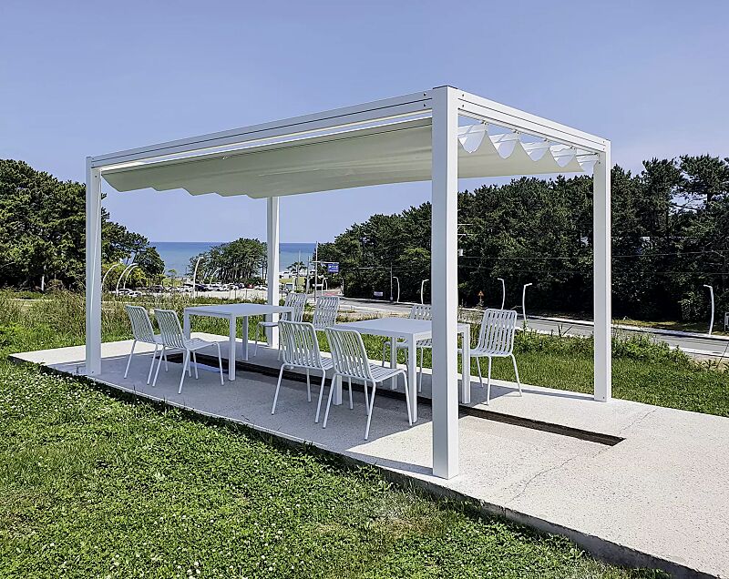 pergola-pesaro__shoKAT0075425 Pergola PESARO, Dachbreite x Dachtiefe 5000 mm x 3000 mm, lichtundurchlässiges PVC-Tuch weiß, Aluminiumkonstruktion in weiß