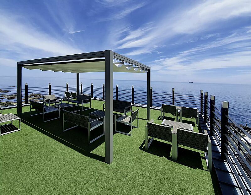 pergola-pesaro__shoKAT0075426 Pergola PESARO, Dachbreite x Dachtiefe 4000 mm x 5000 mm, lichtundurchlässiges PVC-Tuch weiß, Aluminiumkonstruktion in DB 703 eisenglimmer