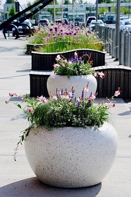 pflanzbehaelter-lunao__shoKAT0054728 Pflanzbehälter LUNAO aus Beton geschliffen, in Granitoptik weiß