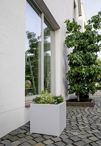Pflanzbehälter MALOUT NEW, quadratisch, 35 Liter, Höhe 400 mm, Stahlteile in RAL 9006 weißaluminium