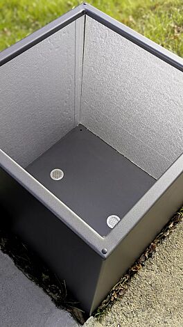 Pflanzbehälter MALOUT NEW, quadratisch, 248 Liter, Höhe 700 mm, Stahlteile in DB 703 eisenglimmer
