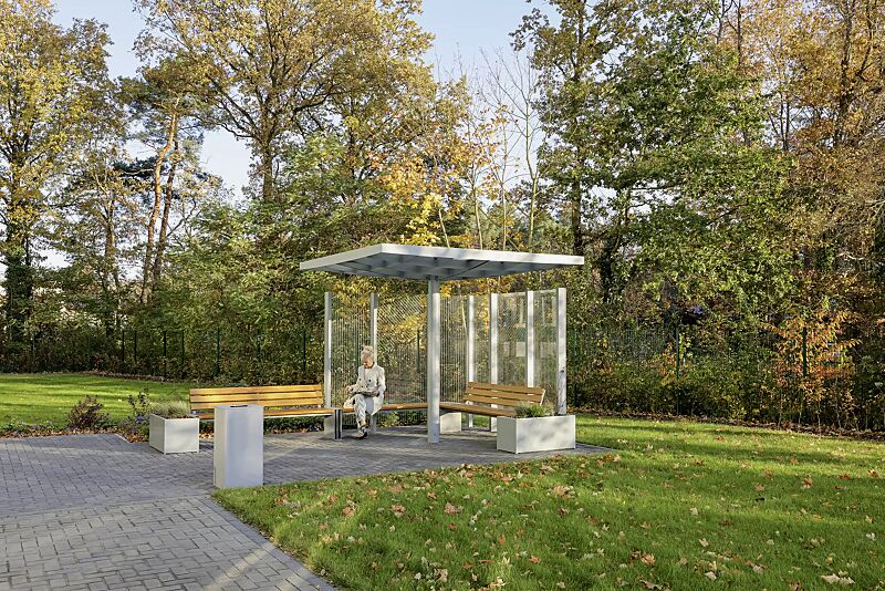 pflanzbehaelter-malout__shoKAT0069004 Pflanzbehälter MALOUT, 132 Liter, Sitzbank NATURA, Abfallbehälter LACES, Windschutzwand PIN SCREEN, Meeting-Point PIN, Stahlkonstruktion in RAL 7046 telegrau