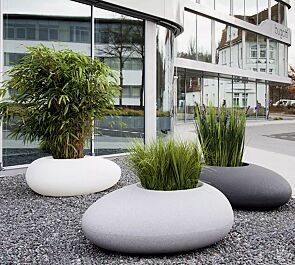 <div id="container" class="container">Pflanzbehälter MALUR, Höhe 500 mm, in granit hell und granit dunkel sowie Pflanzbehälter MALUR-LIGHT, Höhe 500 mm, transluzent beleuchtet</div>