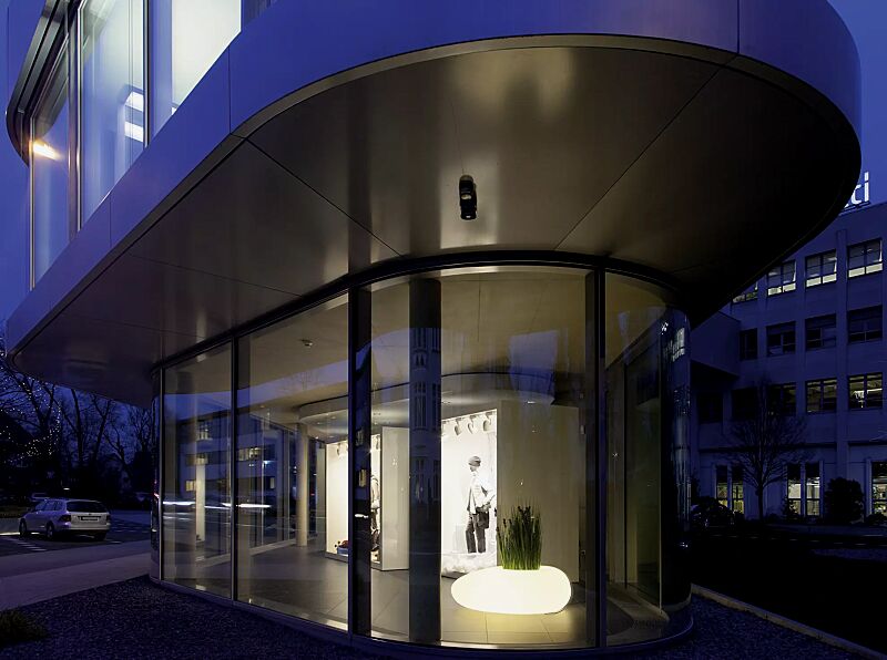 pflanzbehaelter-malur__shoKAT0042262 Pflanzbehälter MALUR-LIGHT, Höhe 500 mm, transluzent beleuchtet