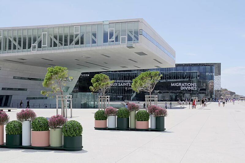 pflanzbehaelter-polys__shoKAT0070571 Pflanzbehälter POLYS, mit halbrunder Plattform, mit rechteckiger Plattform und mit viertelrunder Plattform, in RAL 7016 anthrazitgrau, RAL 7035 lichtgrau, RAL 3012 beigerot und RAL 6019 weißgrün