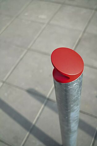 Poller BARD feuerverzinkt (auf Anfrage), Pollerkopf in RAL 3003 rubinrot