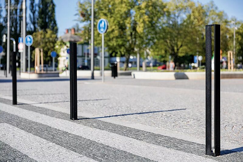 poller-elias__shoKAT0056746 Poller ELIAS ohne Stadtwappen, zum Aufdübeln bei -100 mm, in RAL 7022 umbragrau