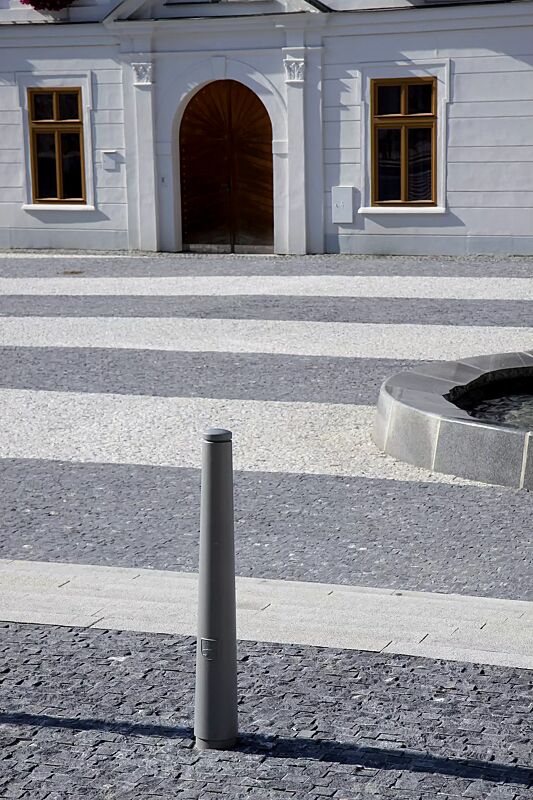 poller-isac__shoKAT0050363 Poller ISAC mit Stadtwappen, zum Aufdübeln, in RAL 9007 graualuminium