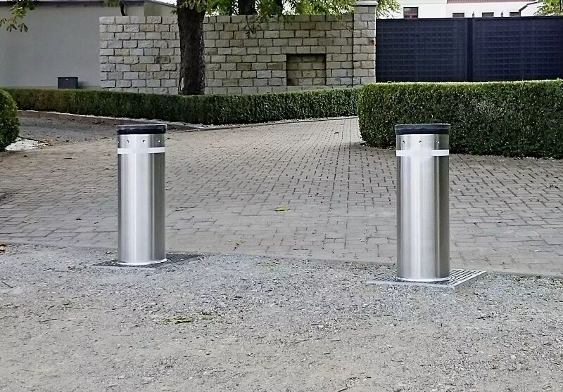 poller-matha---automatisch-versenkbar__shoKAT0063387 Poller MATHA aus Edelstahl in Sonderausführung