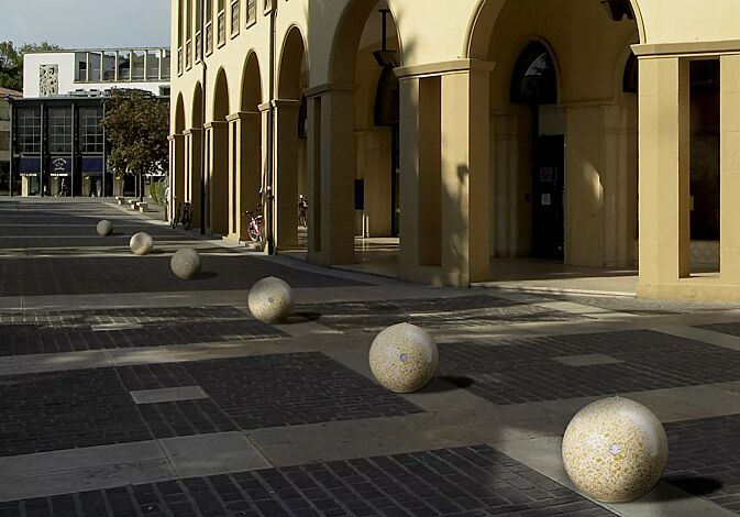 Poller SFERA aus rekonstituiertem Marmor geschliffen, in botticino