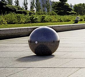 <div id=""container"" class=""container"">Poller SFERA aus rekonstituiertem Marmor geschliffen, in schwarz ebano</div>