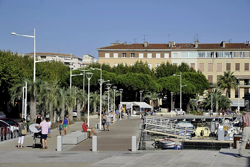 poller-teo__shoKAT0061742 Poller TEO in RAL 9006 weißaluminium