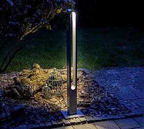 <div id="container" class="container"><div id=""container"" class=""container"">Pollerleuchte BARR mit Rundkopf, zum Aufdübeln</div></div>