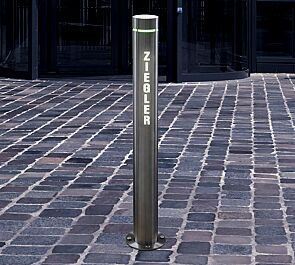 <div id="container" class="container">Pollerleuchte CELLES mit individueller Beschriftung</div>